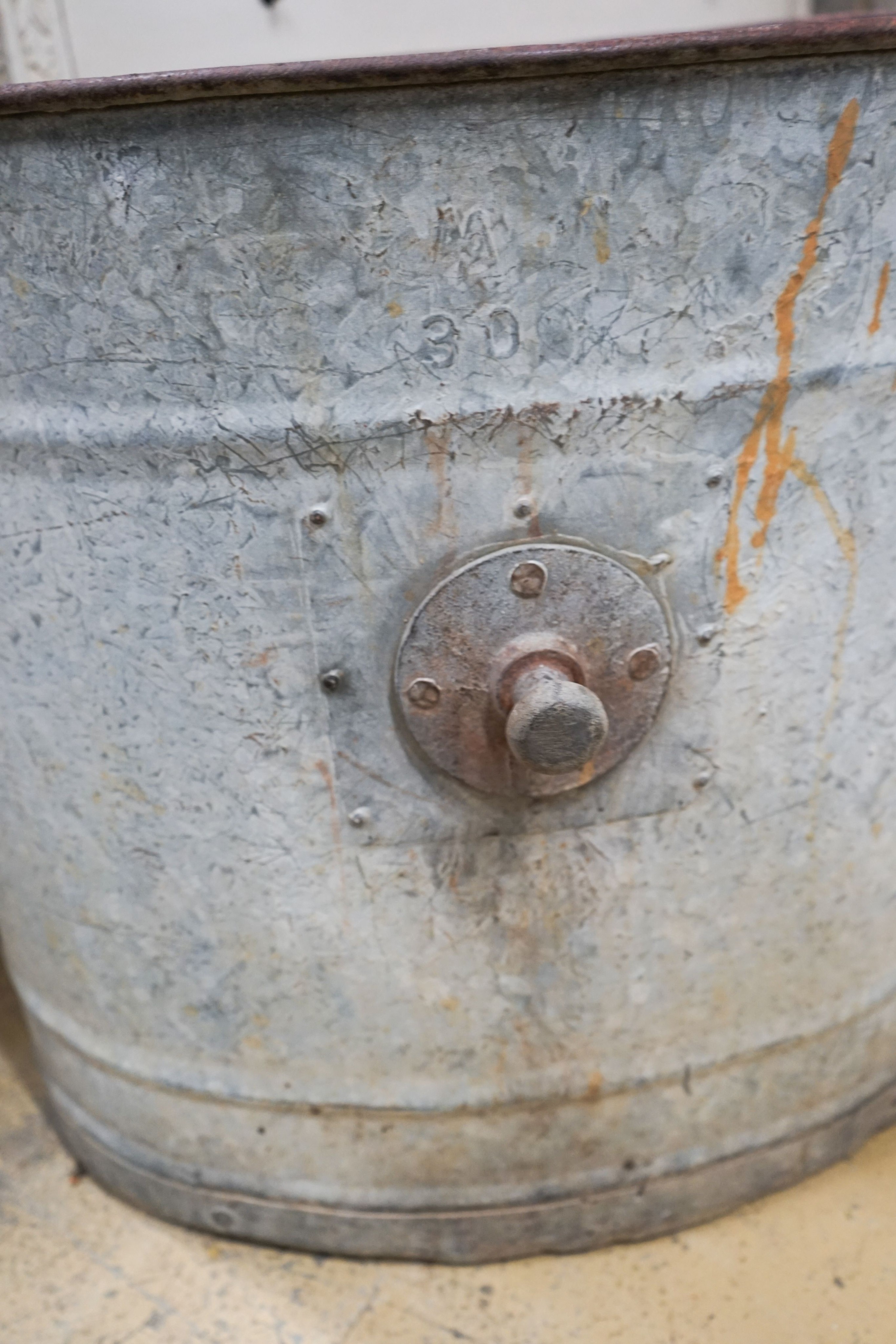 A galvanised metal tub, width 66cm height 60cm